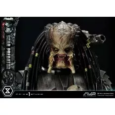 The Alien vs. Predator Statue 1/3 Scar Predator Deluxe Bonus Version 93cm