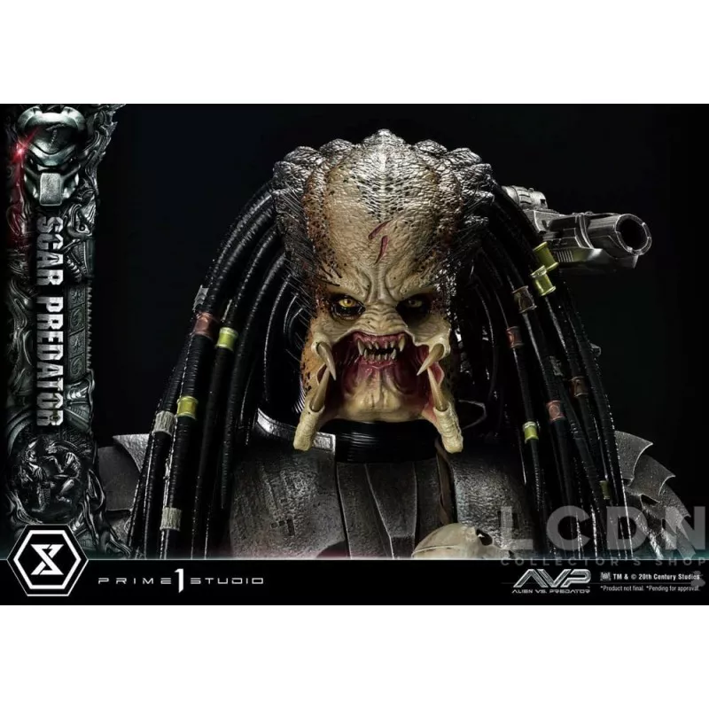 The Alien vs. Predator Statue 1/3 Scar Predator Deluxe Bonus Version 93cm