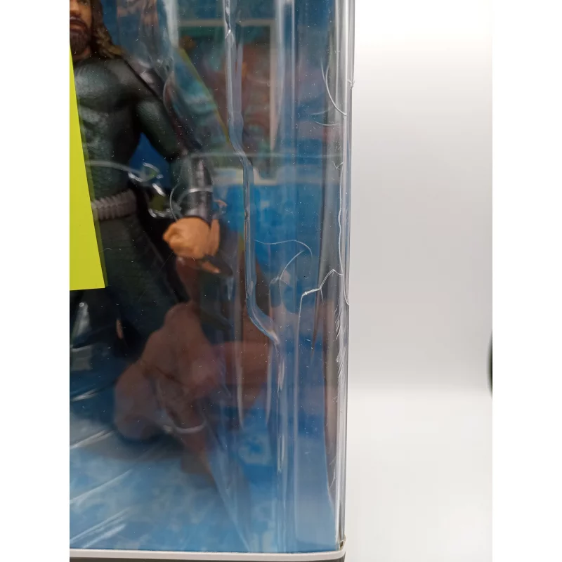 Multiverse Aquaman et le Royaume perdu Action Figurine Megafig Aquaman 30cm  (boite endommagée)