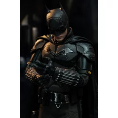 Hot Toys MMS638 The Batman Collectible Action Figure 1/6 Batman 31cm