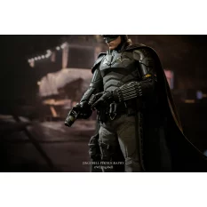Hot Toys MMS638 The Batman Collectible Action Figure 1/6 Batman 31cm
