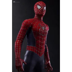 Hot Toys MMS661 Spider-Man: No Way Home Collectible Action Figurine 1/6 Friendly Neighborhood Spider-Man 30cm