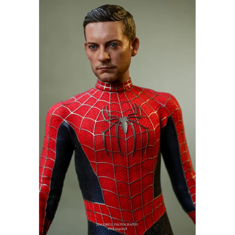 Hot Toys MMS661 Spider-Man: No Way Home Collectible Action Figurine 1/6 Friendly Neighborhood Spider-Man 30cm