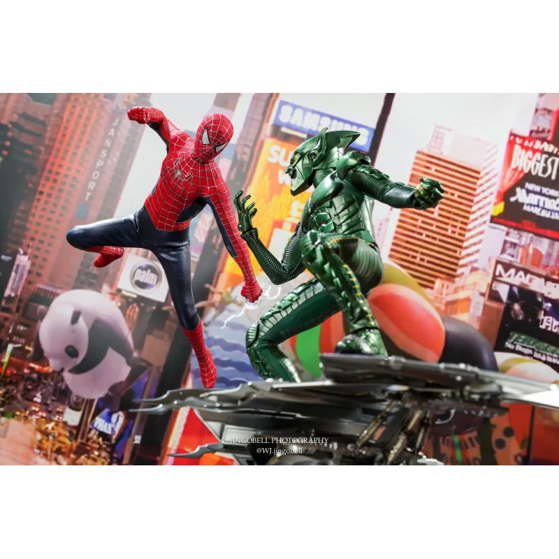 Hot Toys MMS661 Spider-Man: No Way Home Collectible Action Figurine 1/6 Friendly Neighborhood Spider-Man 30cm