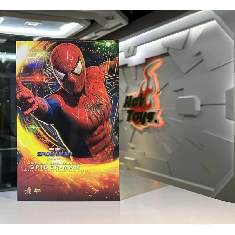 Hot Toys MMS661 Spider-Man: No Way Home Collectible Action Figurine 1/6 Friendly Neighborhood Spider-Man 30cm