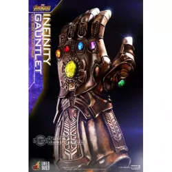 Hot Toys LMS006 Avengers Infinity War Infinity Gauntlet 1/1 Life-Size Replica 68cm (Displayed Model)