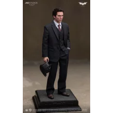 Batman: The Dark Knight Collectible Action Figure 1/6 Bruce Wayne & Armory KOJUN Works (Rooted Hair Updated)