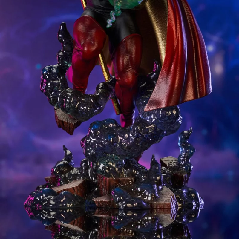 Marvel Comic Gallery Deluxe Figurine Adam Warlock 28cm