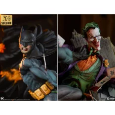 DC Comics Statue Premium Format Batman vs The Joker: Eternal Enemies 81cm (New)