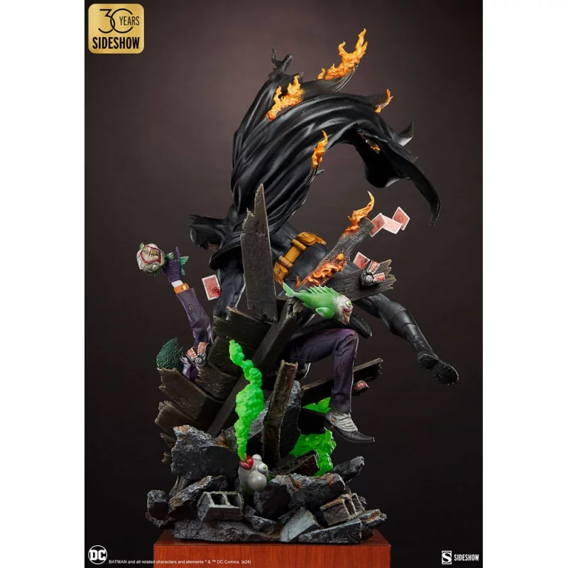 DC Comics Statue Premium Format Batman vs The Joker: Eternal Enemies 81cm (New)