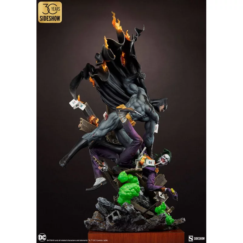 DC Comics Statue Premium Format Batman vs The Joker: Eternal Enemies 81cm (New)