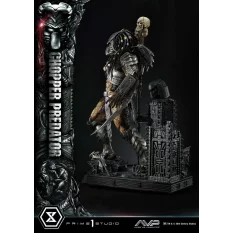 The Alien vs. Predator Statue 1/3 Chopper Predator 103cm