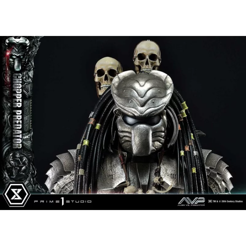 The Alien vs. Predator Statue 1/3 Chopper Predator 103cm