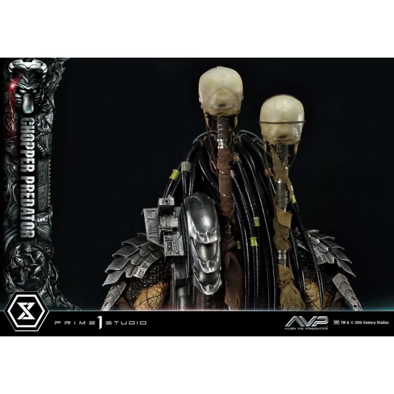 The Alien vs. Predator Statue 1/3 Chopper Predator 103cm