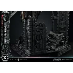 The Alien vs. Predator Statue 1/3 Chopper Predator 103cm