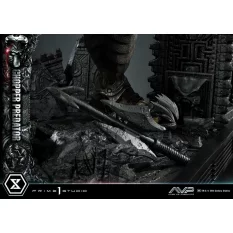 The Alien vs. Predator Statue 1/3 Chopper Predator 103cm