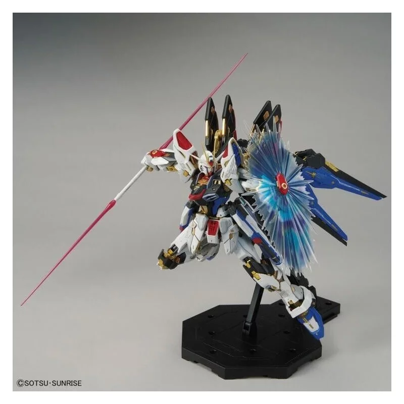 MGEX Gundam Model Kit 1/100 Strike Freedom
