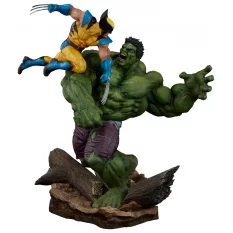 Marvel Statue Hulk and...