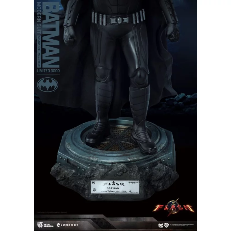 Batman Statue Master Craft Batman Modern Suit 42cm