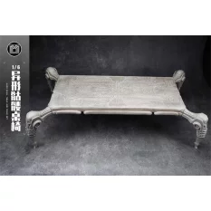 Alien Skull Table...
