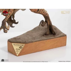 Jurassic Park: The Lost World Statue 1/4 Male Velociraptor 63cm