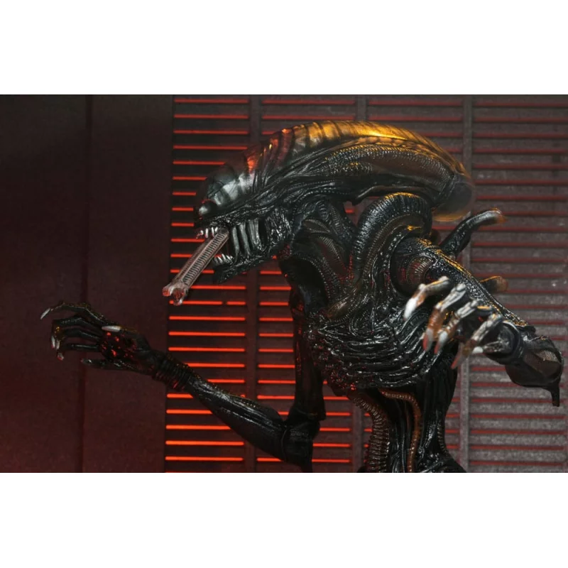 Alien: Romulus Action Figurine Ultimate Scorched Xenomorph 18cm