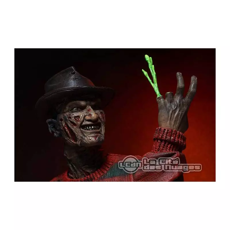 Nightmare on Elm Street 30th Anniversary Ultimate Freddy Krueger Action Figurine 18 cm