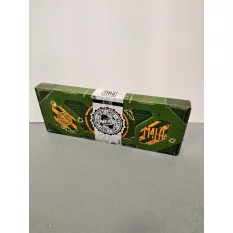 Condition : Réplique neuve. Jamais déballée. Boite légèrement endommagée.