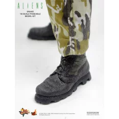 Aliens Hot Toys MMS24 USCM Private Mark Drake 1/6 Collectible Figurine 30cm (exposée)