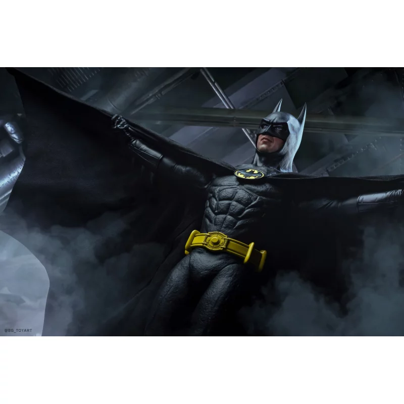 Hot Toys MMS693 Batman (1989) Collectible Action Figure 1/6 Batman (Deluxe Version) 30cm (New)