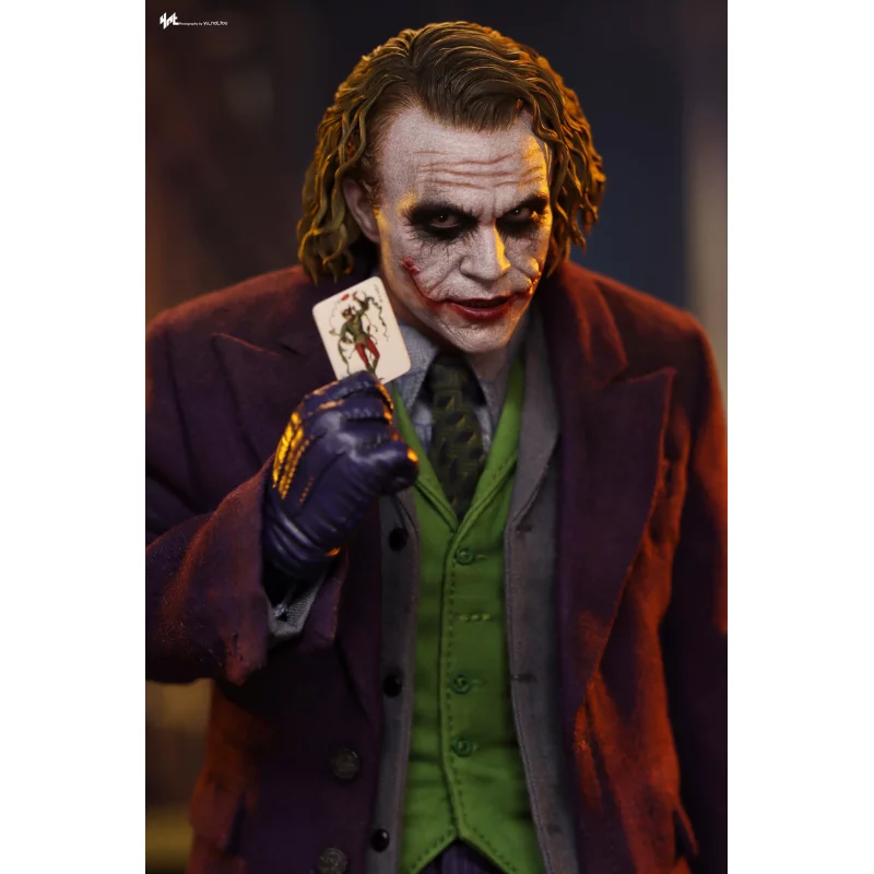 Hot Toys DX32 Batman The Dark Knight Trilogy The Joker 1/6 Collectible Figurine 31cm
