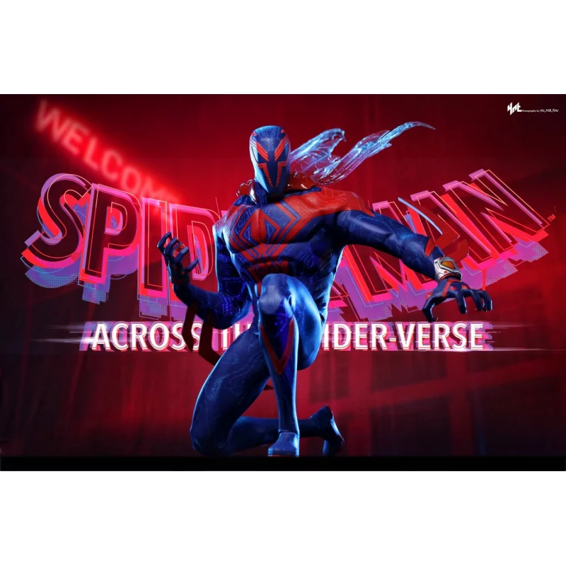 Hot Toys MMS711 Spider-Man: Across the Spider-Verse Collectible Action Figurine 1/6 Spider Man 2099 33cm