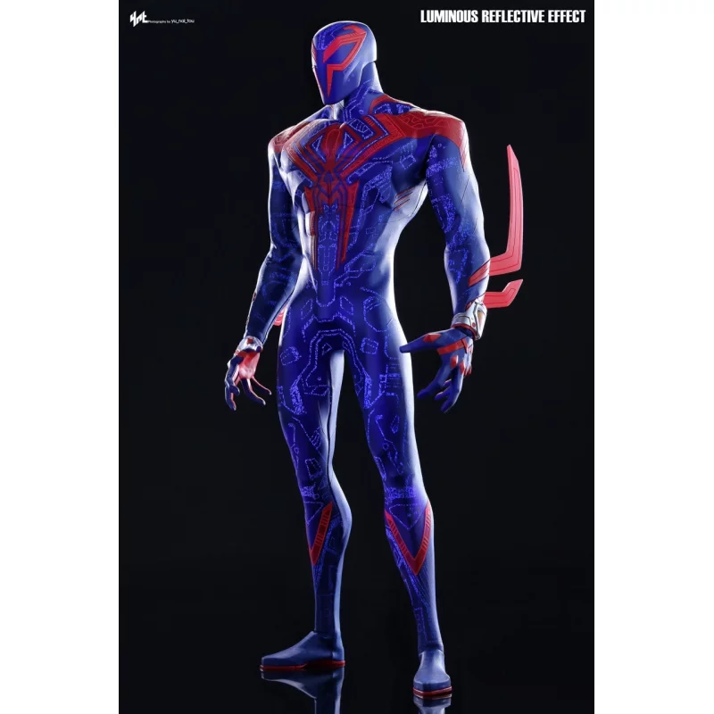 Hot Toys MMS711 Spider-Man: Across the Spider-Verse Collectible Action Figurine 1/6 Spider Man 2099 33cm