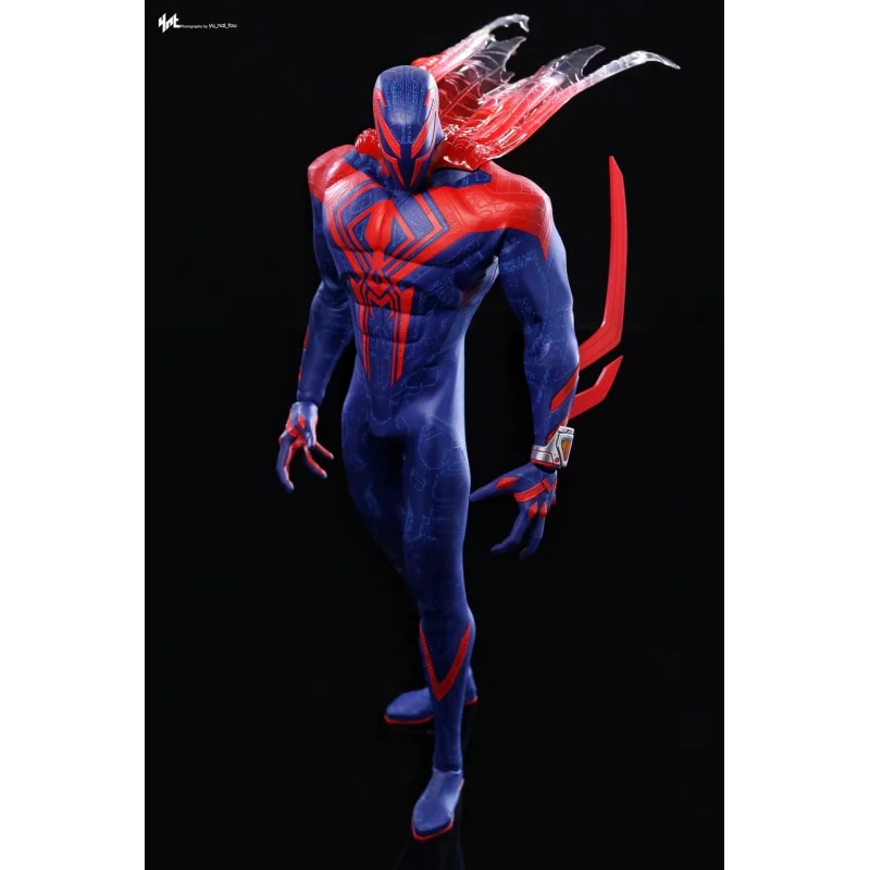 Hot Toys MMS711 Spider-Man: Across the Spider-Verse Collectible Action Figurine 1/6 Spider Man 2099 33cm