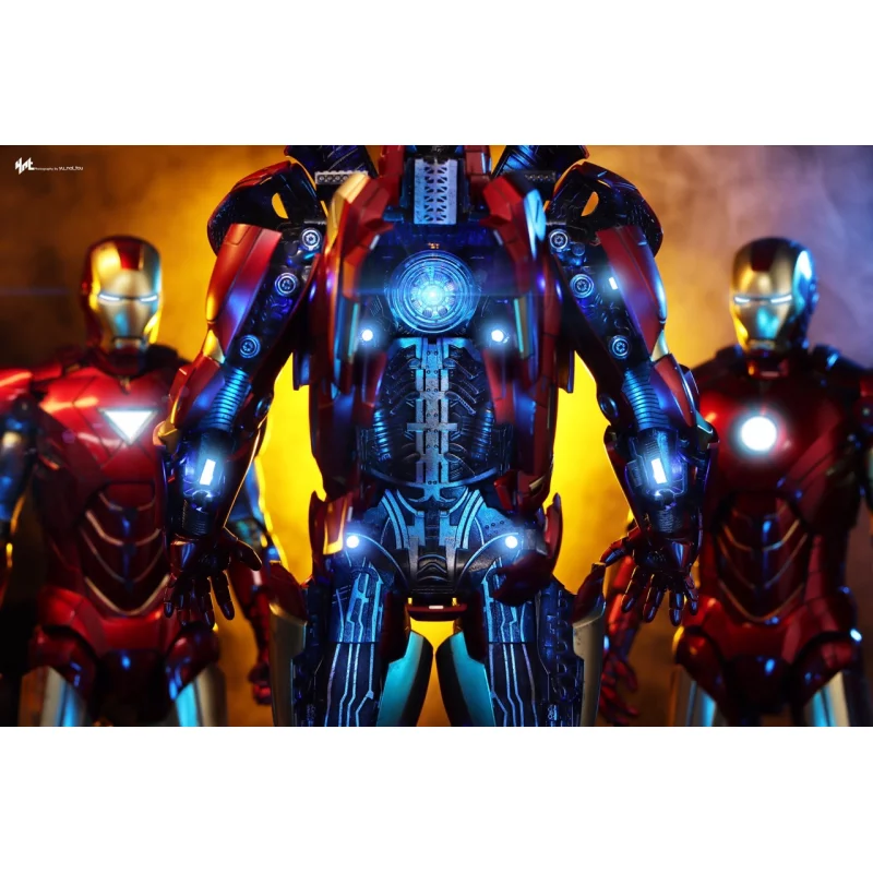 Hot Toys DS004D51 Iron Man 3 Collectible Diorama 1/6 Iron Man Mark VII (Open Armor Version) 32cm *Diecast*