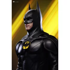 Hot Toys MMS712 The Flash Collectible Action Figure 1/6 Batman (Modern Suit) 30cm