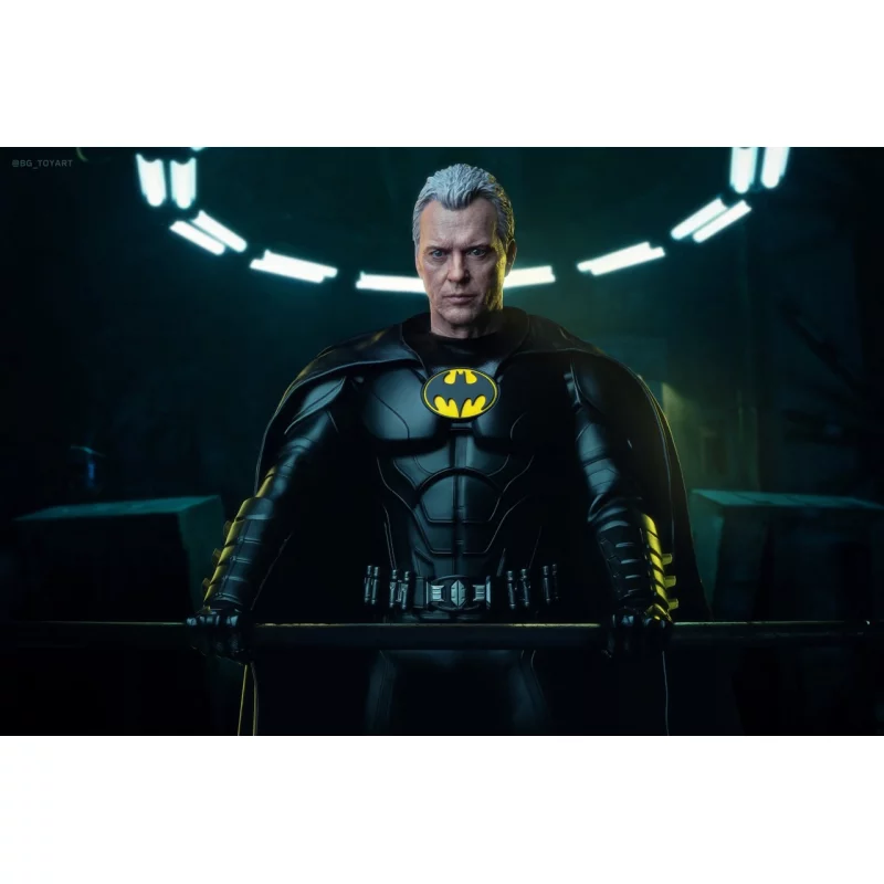 Hot Toys MMS712 The Flash Collectible Action Figure 1/6 Batman (Modern Suit) 30cm
