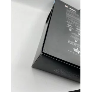 Condition: New figure. Box damaged and scratched.