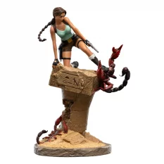 Tomb Raider Statue Lara...