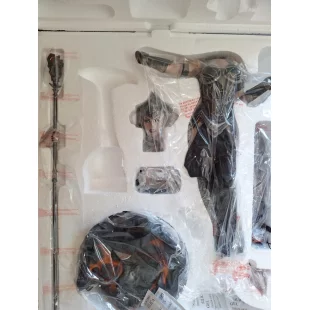 Condition : Statue neuve. Jamais exposée. Ouvert pour contrôle.  N°366/1000