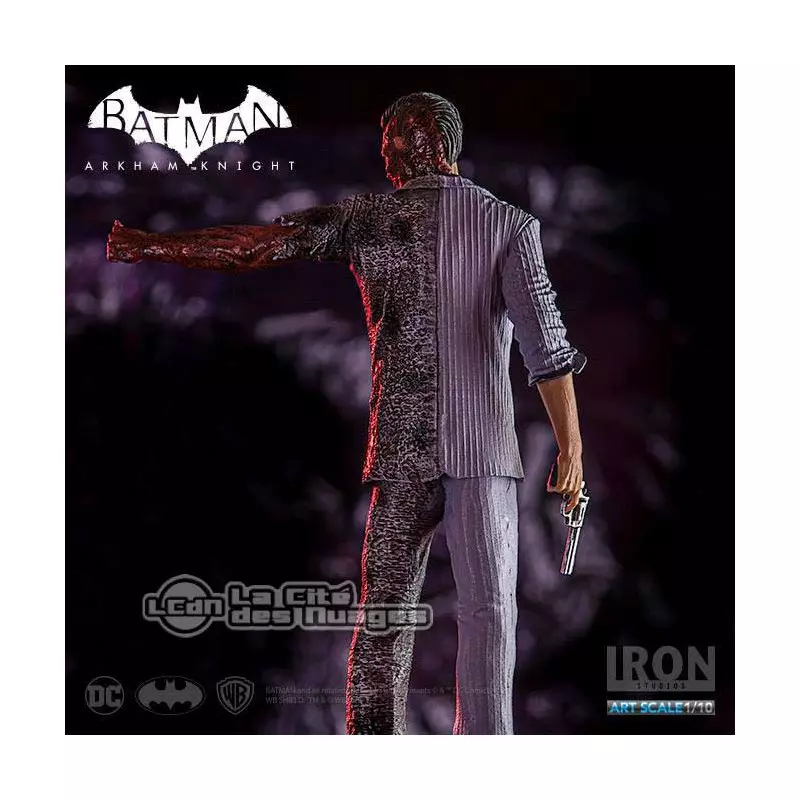 Batman Arkham Knight Two-Face 1/10 Statue 18cm
