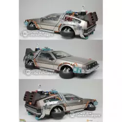 Retour vers le Futur II Magnetic Floating 1/20 DeLorean Time Machine 22cm (Modèle exposé)
