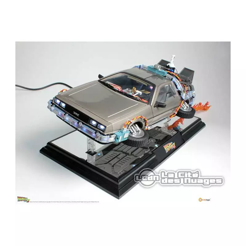 Retour vers le Futur II Magnetic Floating 1/20 DeLorean Time Machine 22cm (Modèle exposé)