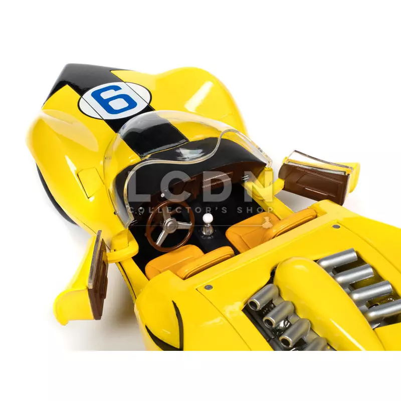Speed Racer Shooting Star with Racer X Figure AWSS125 1/18
