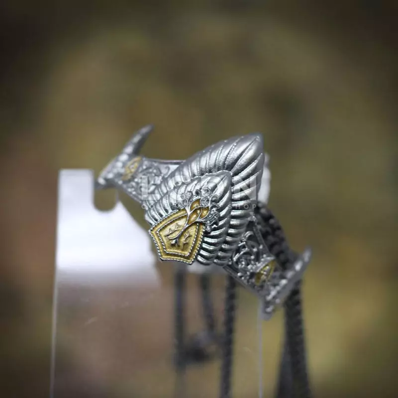 Le Seigneur des Anneaux collier couronne du roi Elessar Edition Limitée