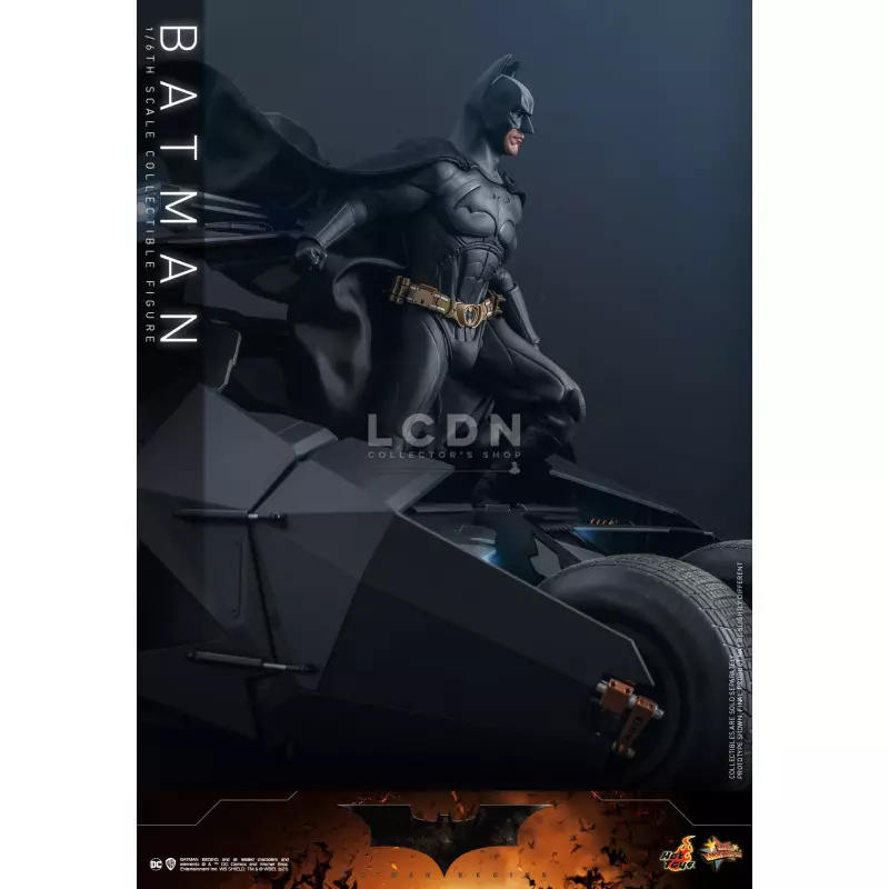 Hot Toys MMS595 Batman Begins Action Figurine 1/6 Batman [Exclusive] 32cm