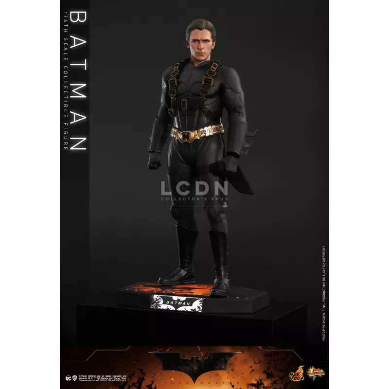 Hot Toys MMS595 Batman Begins Action Figurine 1/6 Batman [Exclusive] 32cm