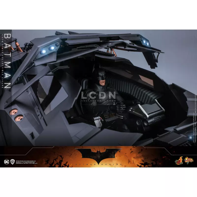 Hot Toys MMS595 Batman Begins Action Figurine 1/6 Batman [Exclusive] 32cm