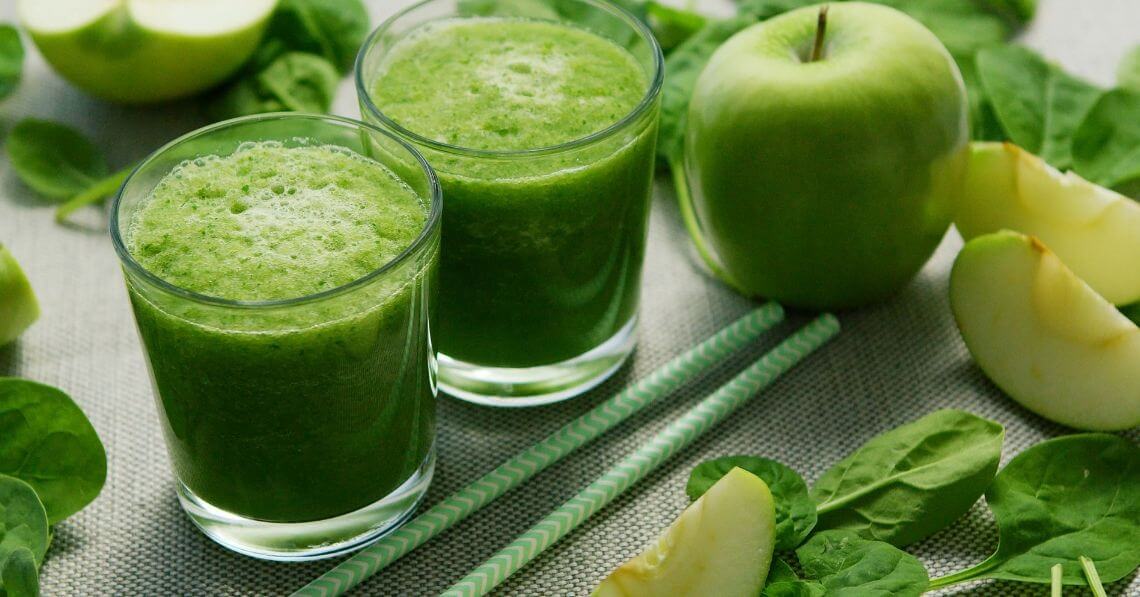 Green apples smoothie