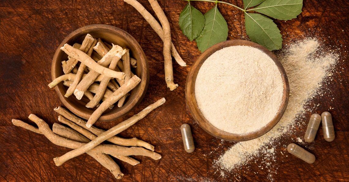 Ashwaganda root and powder